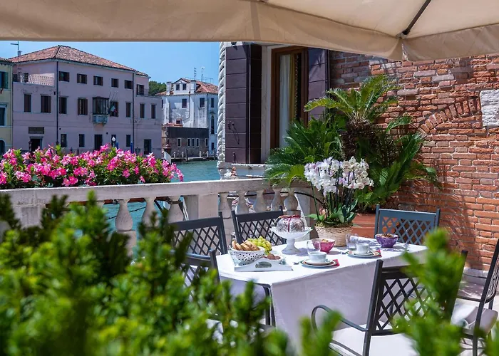 Ca' Dei Cuori On The Grand Canal