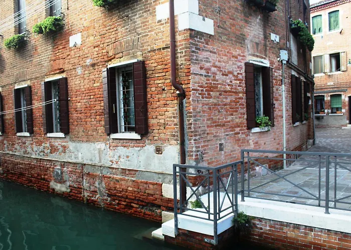 Venezianamente Apartments - Venice City Centre